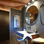 马拉莫尔小木屋酒店 Chazey-sur-Ain