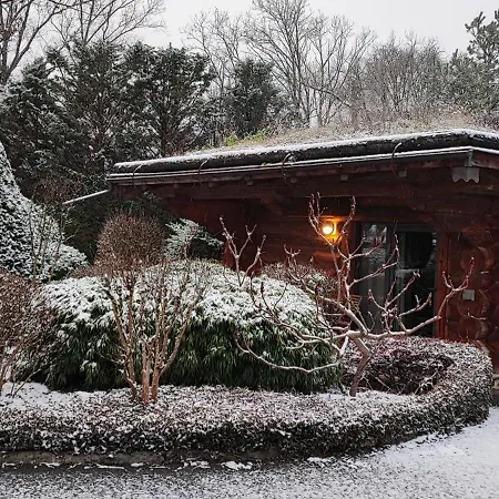 Les Chalets De Maramour * Chazey-sur-Ain