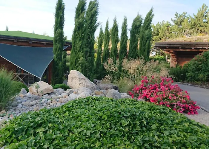 Les Chalets De Maramour *