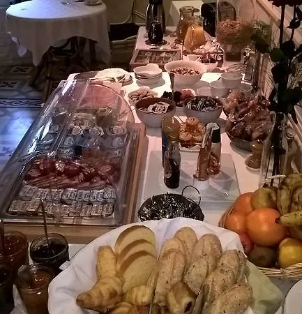 Les De Maramour